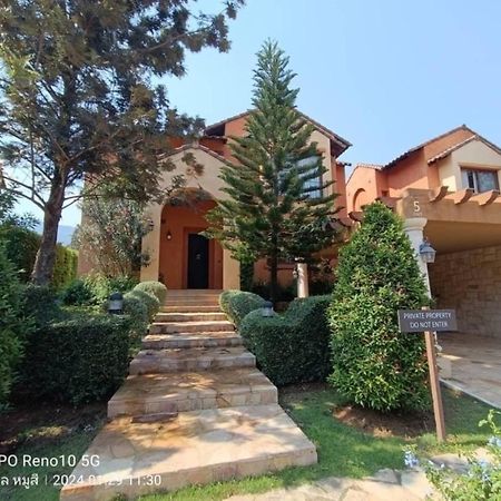 Toscana Pool Villa Khao Yai Pakchong Bagian luar foto